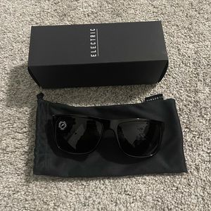 Electric swingarm tortoise shell sunglasses